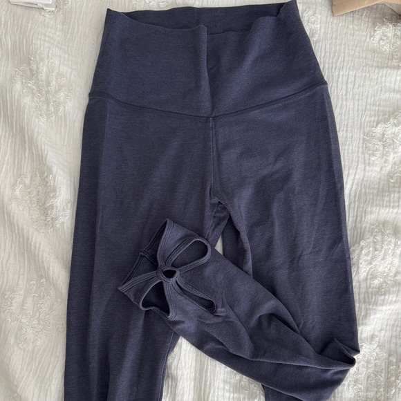 Aerie Heathered Blue Leggings with Flower Ankle Cut-out - Picture 1 of 4